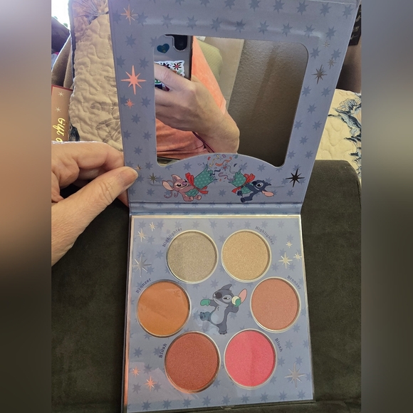 NEW DISNEY STITCH Complexion Palette 6 Shades of Bronzer, Highlighter, Blush - Picture 2 of 12